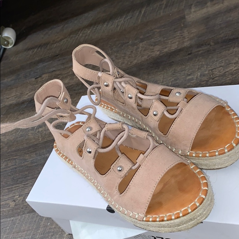 Platform shoes